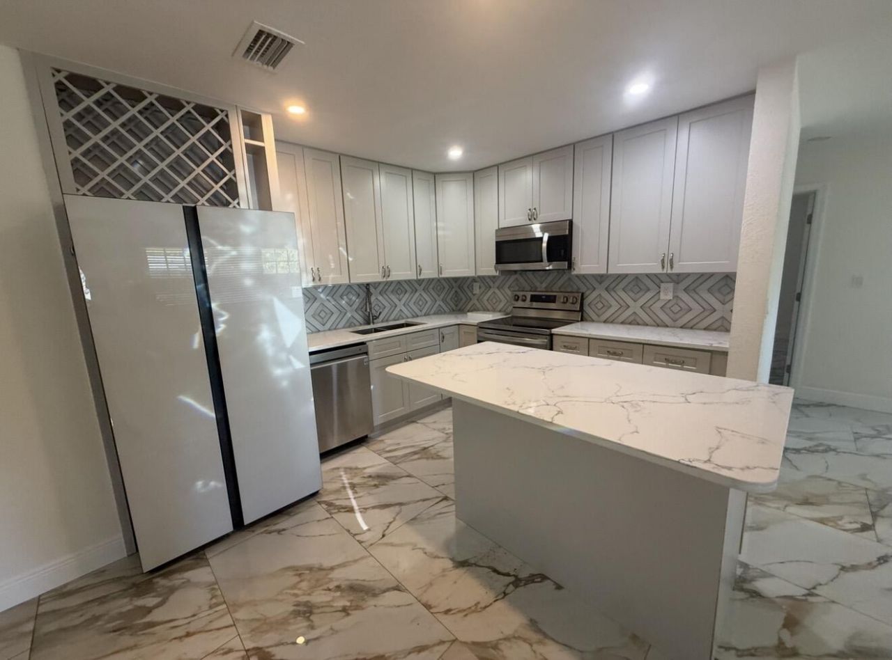 2122 NE 1st Street, Boynton Beach, FL 33435 Photo