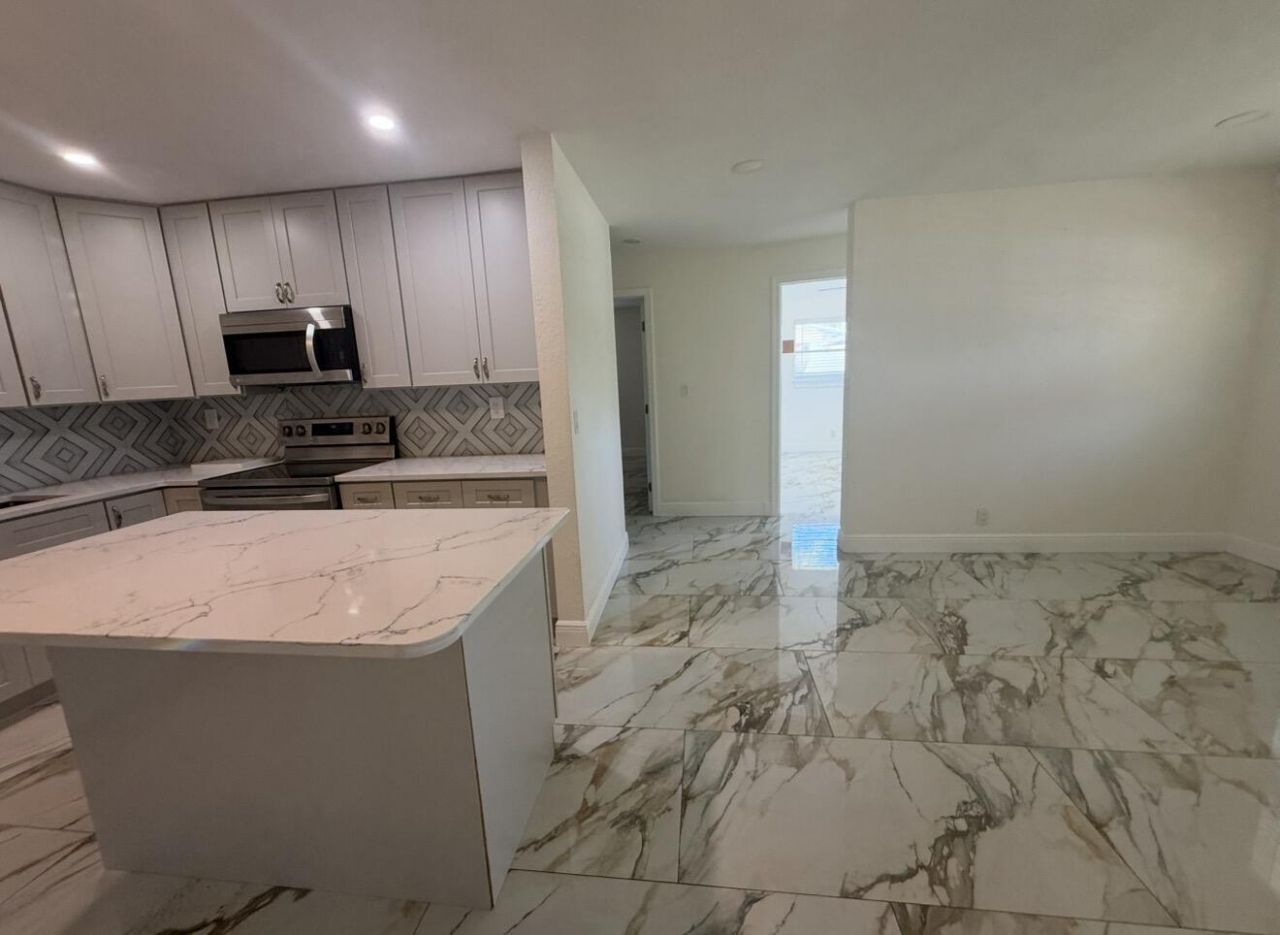 2122 NE 1st Street, Boynton Beach, FL 33435 Photo