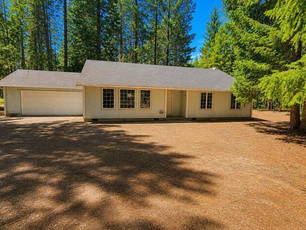 1110 Naue Way, O'Brien, OR 97534