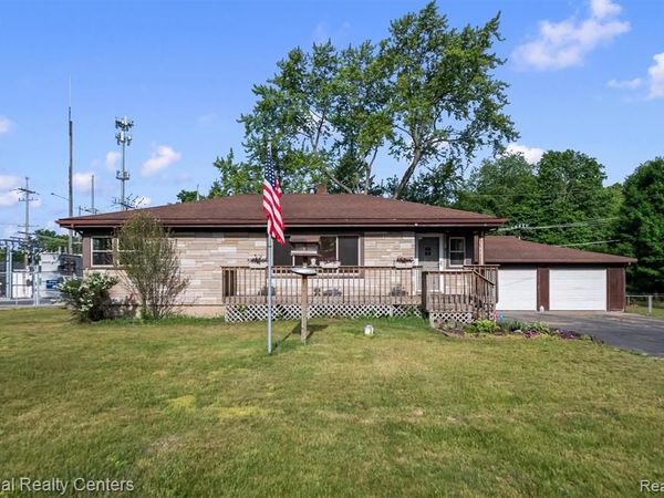 2942 S Baldwin Road, Orion Twp, MI 48360