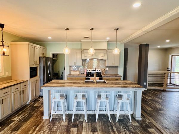 153 MAY RD, Pleasanton, TX 78064