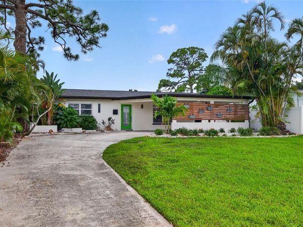 4800 VENETIAN BOULEVARD NE, ST PETERSBURG, FL 33703