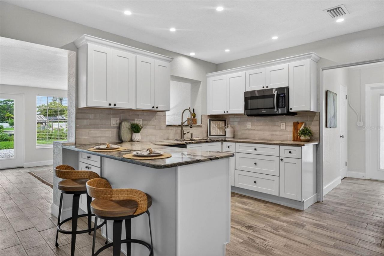 4800 Venetian Boulevard Ne, Saint Petersburg, FL 33703 Photo