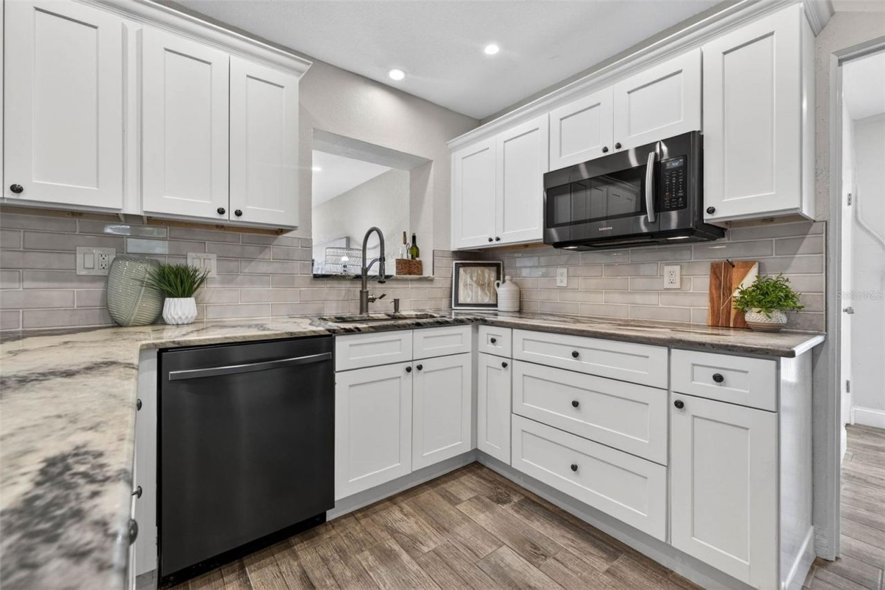 4800 Venetian Boulevard Ne, Saint Petersburg, FL 33703 Photo