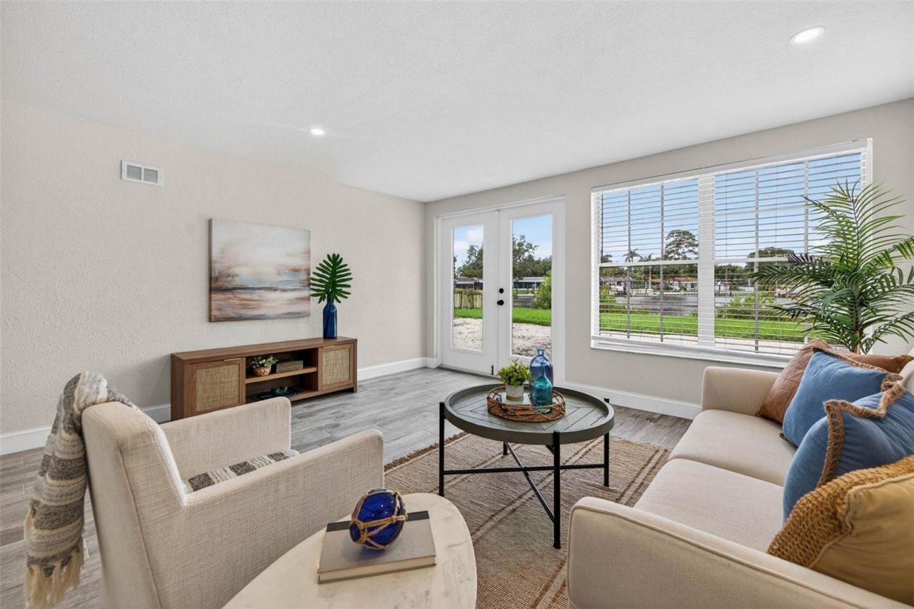 4800 Venetian Boulevard Ne, Saint Petersburg, FL 33703 Photo