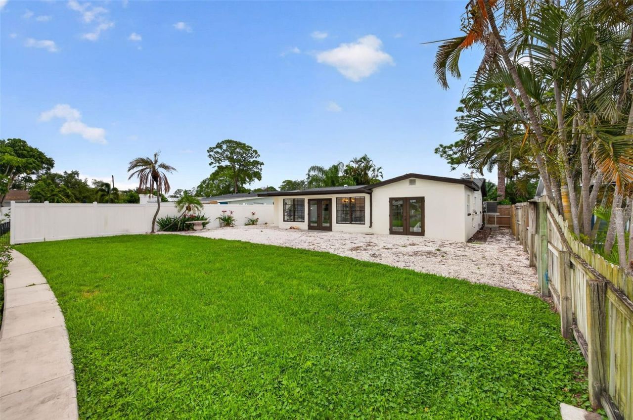 4800 Venetian Boulevard Ne, Saint Petersburg, FL 33703 Photo
