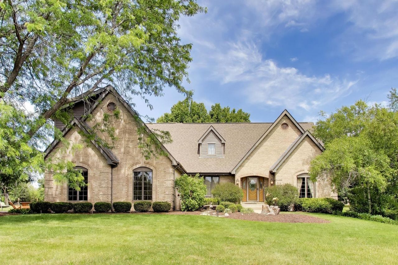 214 Red Bud Circle , Sleepy Hollow, IL 60118