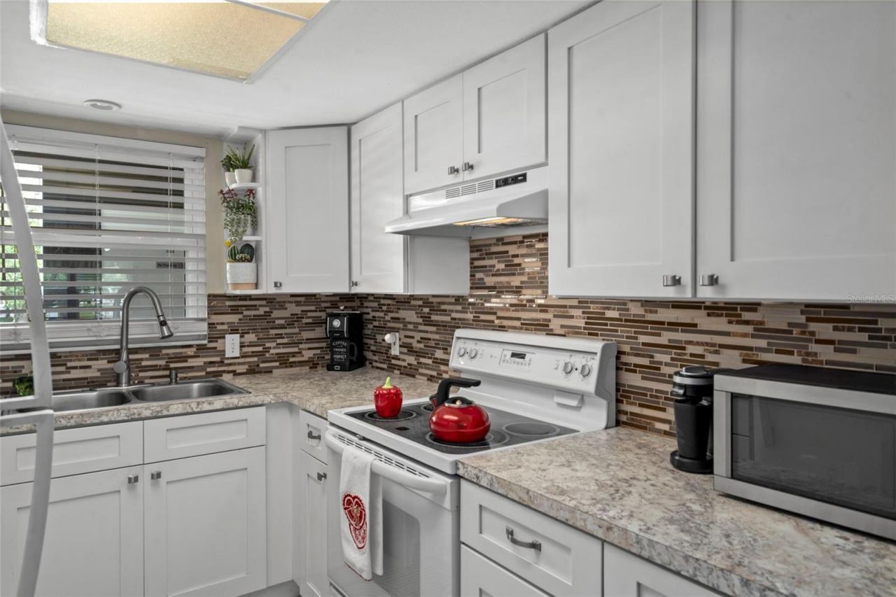 4101 Passport Lane , Unit 202, New Port Richey, FL 34653 Photo