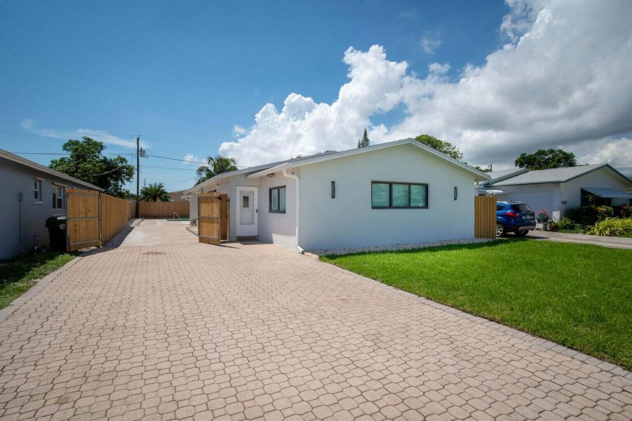 524 NW 53rd Street, Boca Raton, FL 33487 Photo
