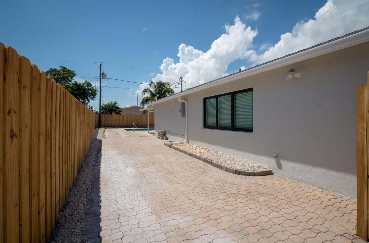 524 NW 53rd Street, Boca Raton, FL 33487 Photo