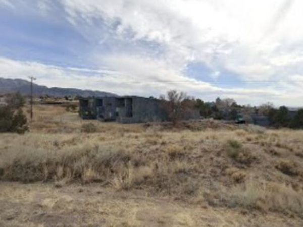 720 Tramway Lane NE, Unit 18, Albuquerque, NM 87122