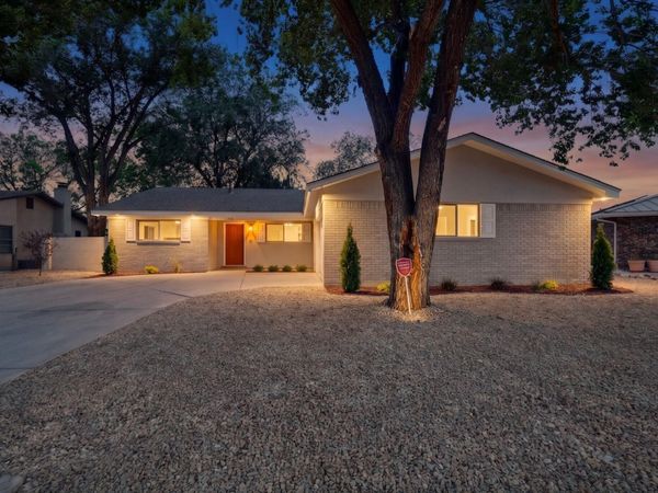 1305 Evelyn Court NE, Albuquerque, NM 87112