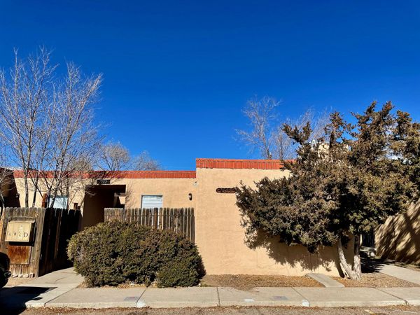 7505 Pennsylvania Lane NE, Albuquerque, NM 87110