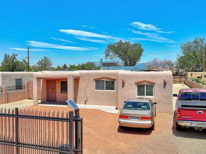 324 62nd Street NW Albuquerque, NM 87105