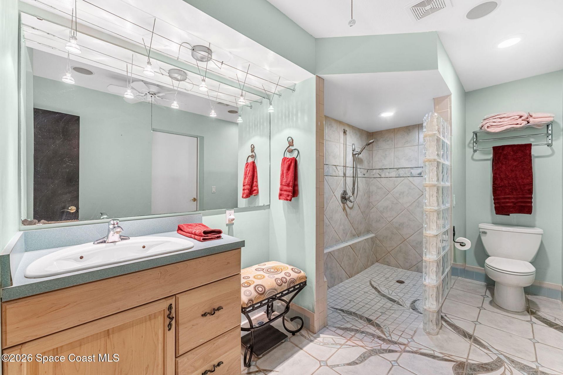 310 Kent Drive , Cocoa Beach, FL 32931 Photo