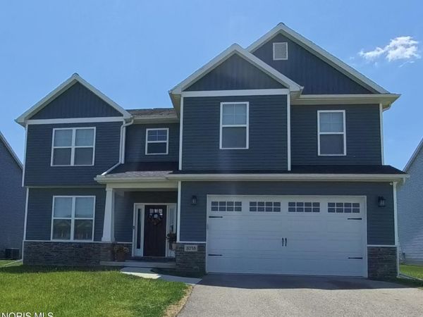 1038 Stoneleigh Road, Perrysburg, OH 43551