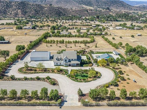 9248 Hierba, Agua Dulce, CA 91390