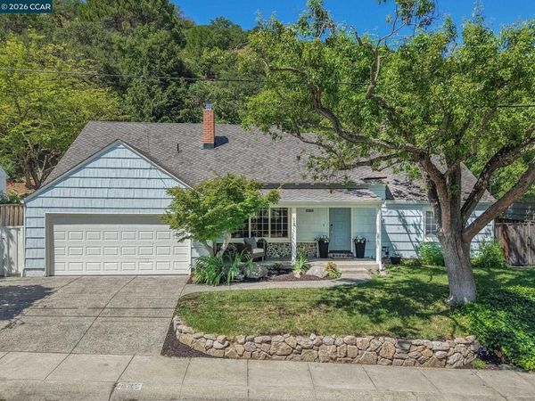5412 Degnan Dr, Martinez, CA 94553