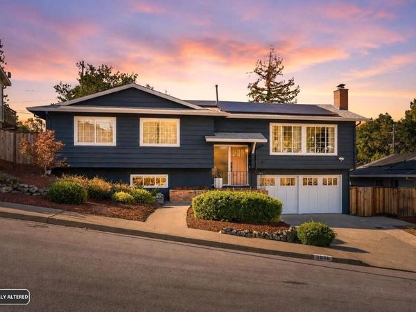 3860 Autumn Drive, Redwood City, CA 94061