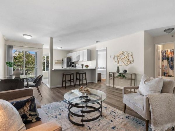7508 Parkway Dr., Unit 105, La Mesa, CA 91942