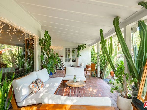 17401 Londelius Street, Northridge, CA 91325