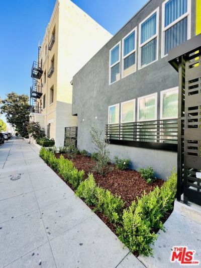 6244 De Longpre Avenue, Unit 1, Los Angeles, CA 90028 Main Photo