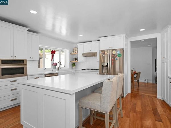 3560 Old Mountain View Dr., Lafayette, CA 94549