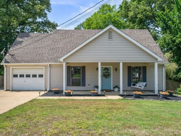 1039 TRAVIS DR, Brighton, TN 38011