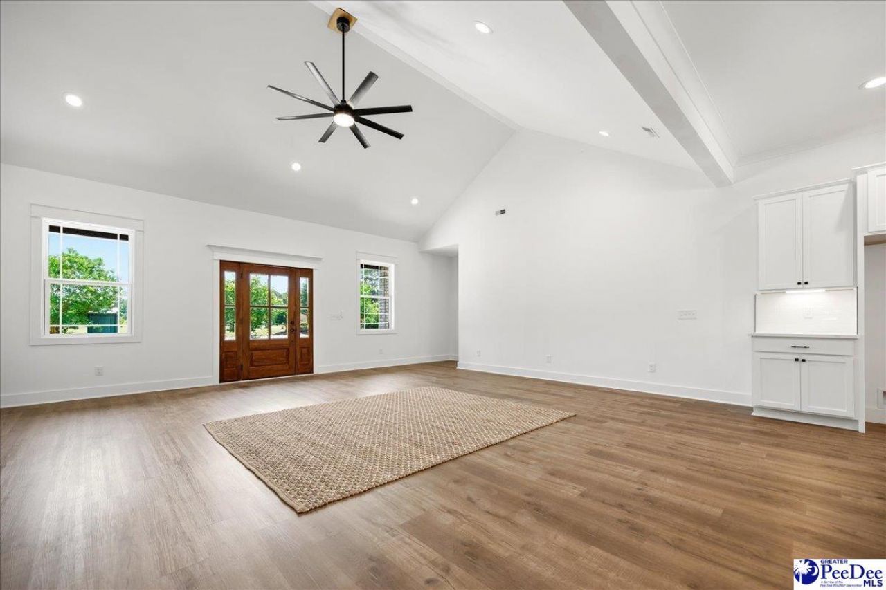 922 Rogers Rd. Photo 18