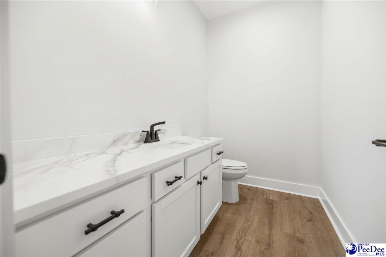 922 Rogers Rd. Photo 58