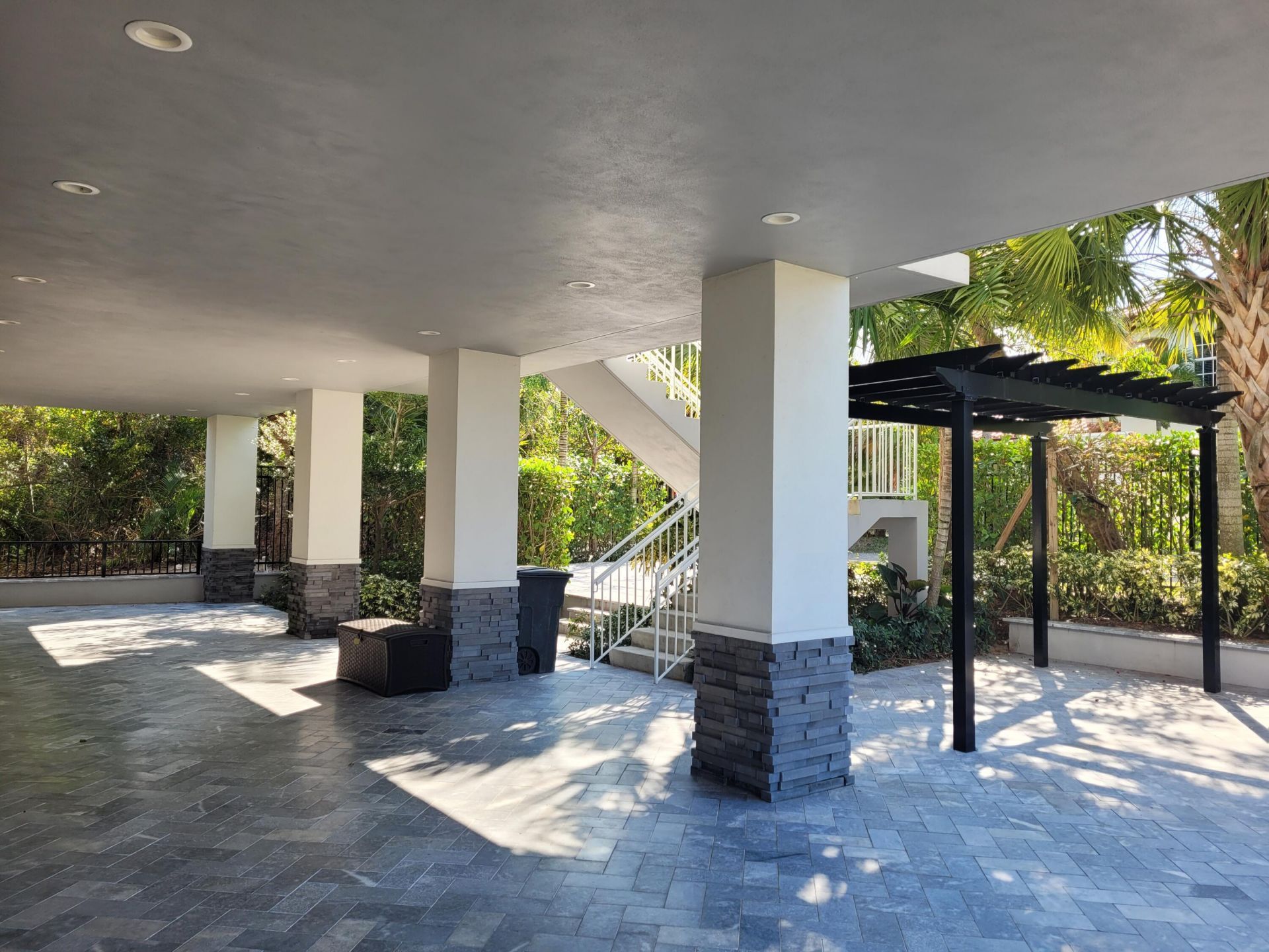 11810 SE Dixie Highway, Unit Apt 1, Hobe Sound, FL 33455 Photo