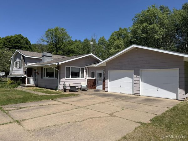 406 W Fourth Avenue, Caspian, MI 49915
