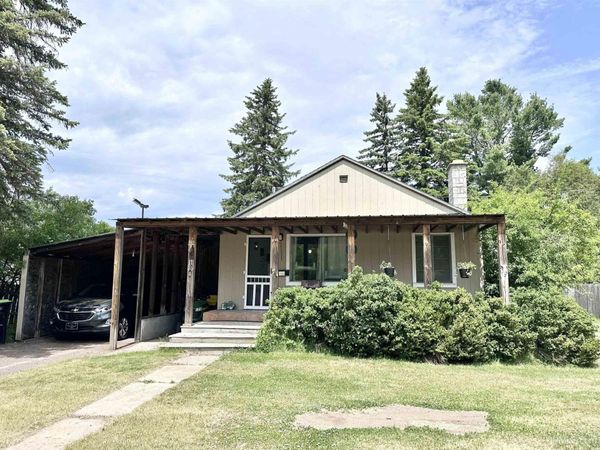 104 3rd Street, Iron Mountain, MI 49801