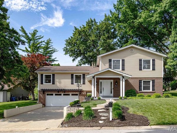 1 Vienna Court , Lake St Louis, MO 63367
