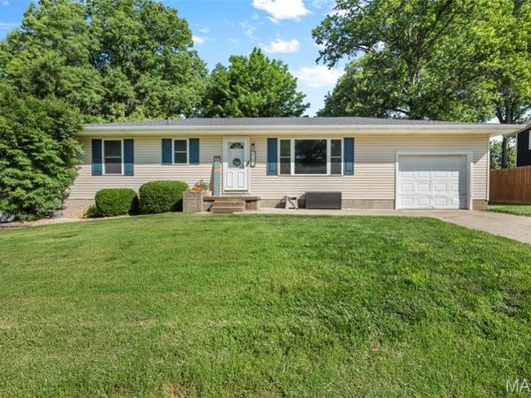 2109 Easy Street, Highland, IL 62249
