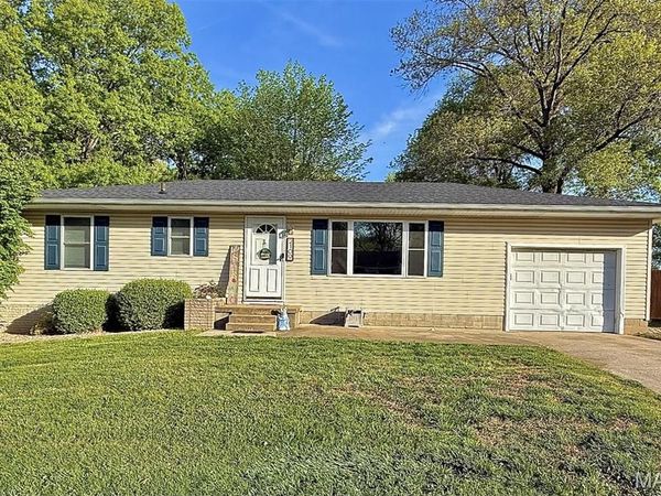 2109 Easy Street , Highland, IL 62249