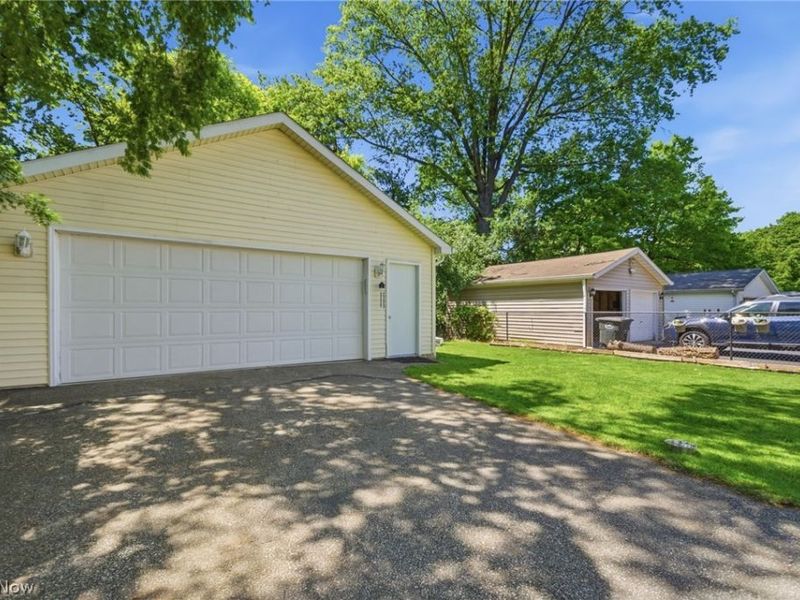 1436 Willshire Road , Cleveland, OH 44124 Photo 6