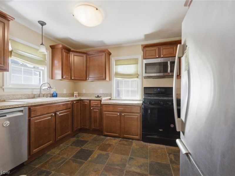 1436 Willshire Road , Cleveland, OH 44124 Photo 9