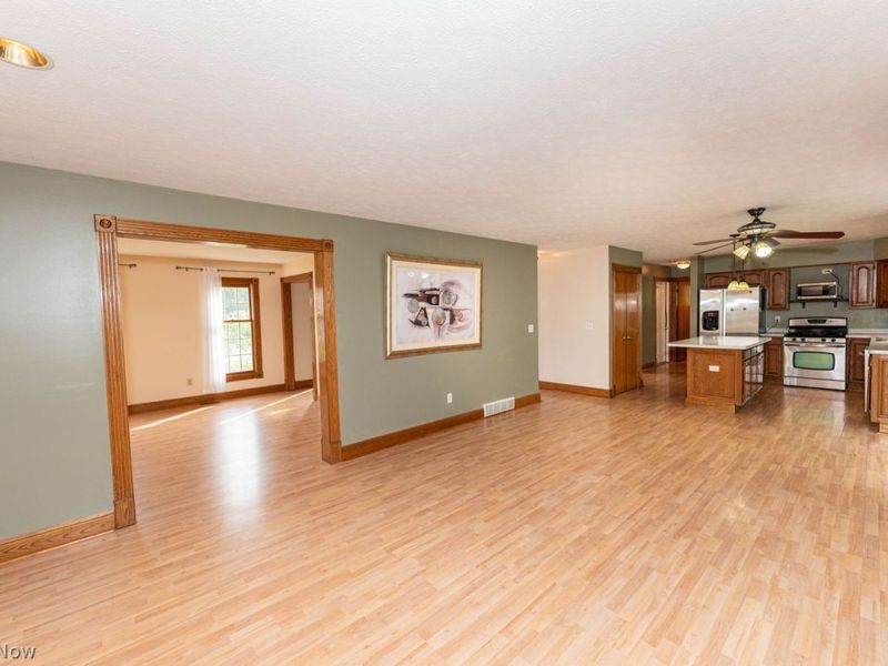 9812 Wellesly Boulevard , Concord Township, OH 44077 Photo 12