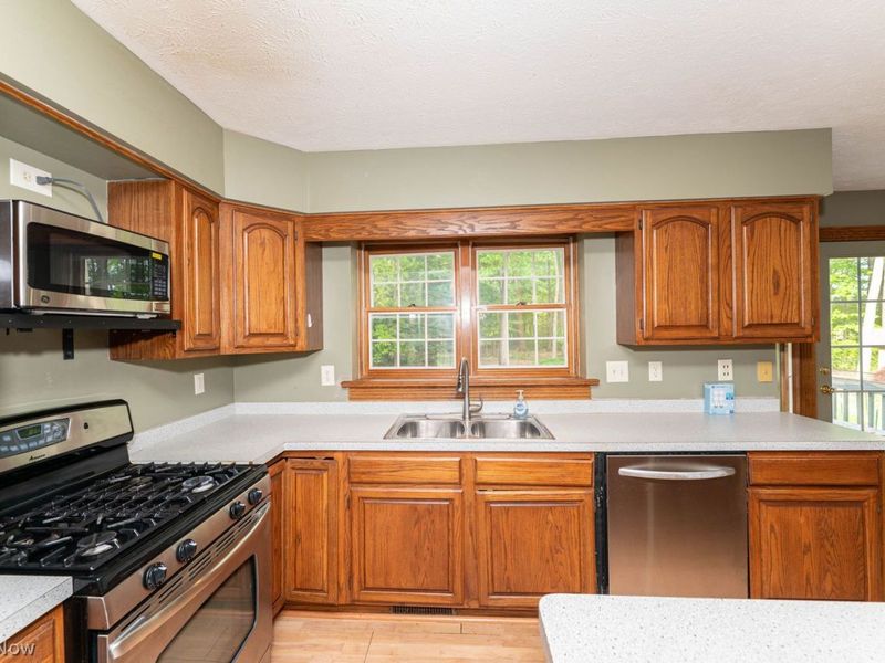 9812 Wellesly Boulevard , Concord Township, OH 44077 Photo 16