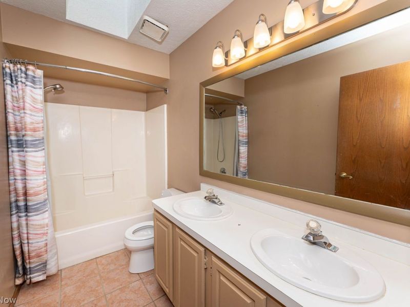 9812 Wellesly Boulevard , Concord Township, OH 44077 Photo 23