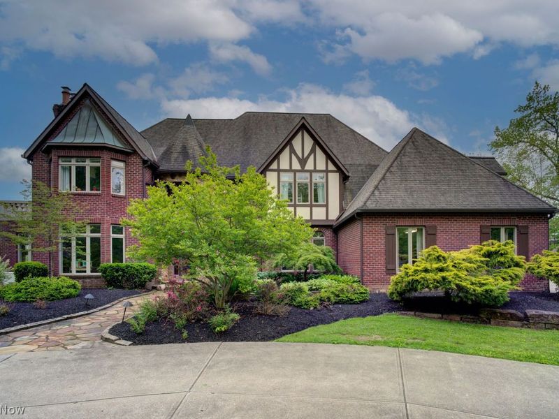 18764 Brewster Road , Chagrin Falls, OH 44023 Photo 1