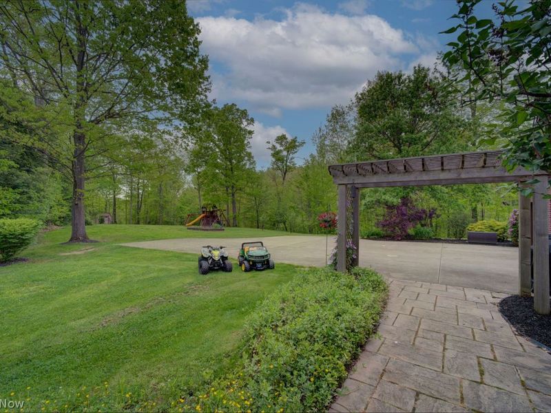 18764 Brewster Road , Chagrin Falls, OH 44023 Photo 39