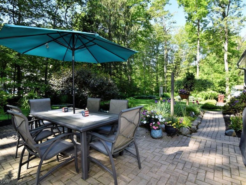 17927 Elliott Drive , Chagrin Falls, OH 44023 Photo 3