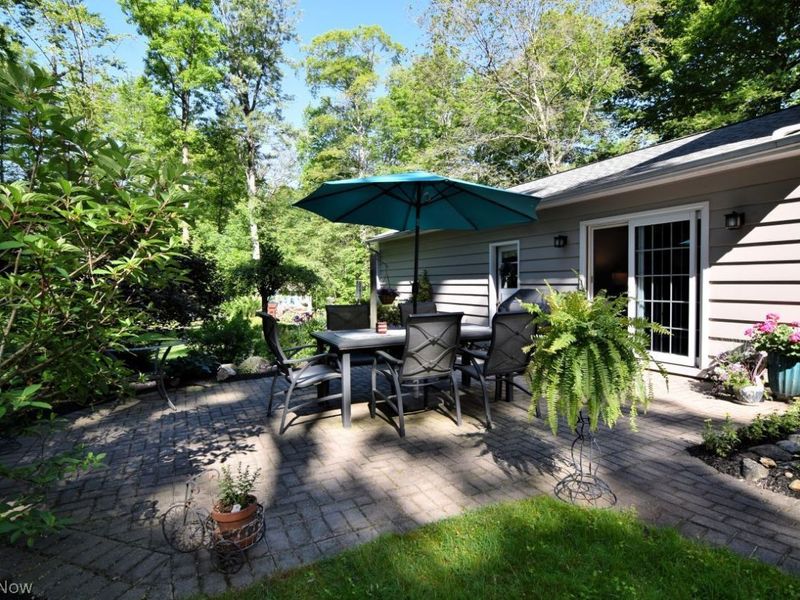 17927 Elliott Drive , Chagrin Falls, OH 44023 Photo 4