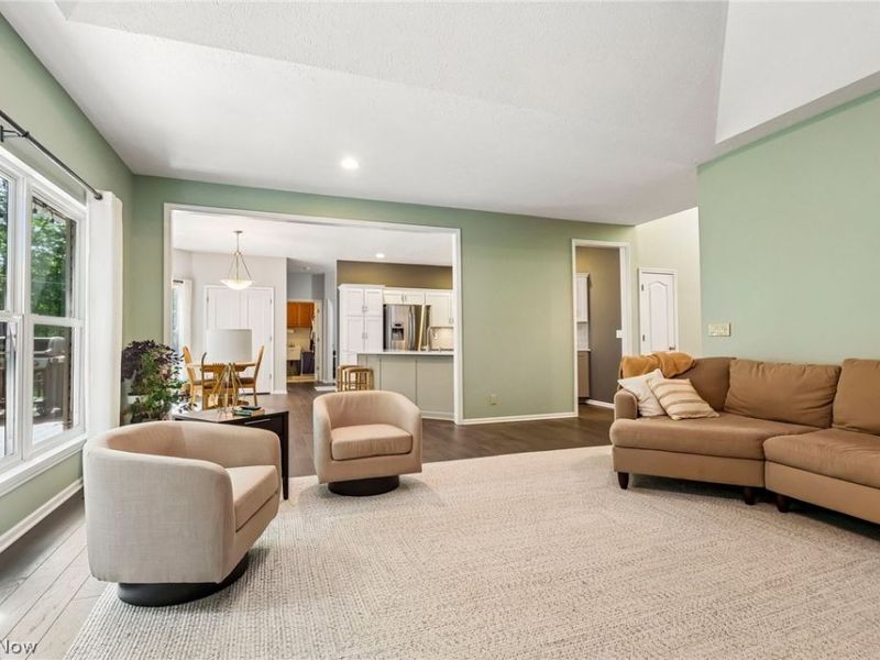 17459 Woodlawn Court , Strongsville, OH 44149 Photo 10