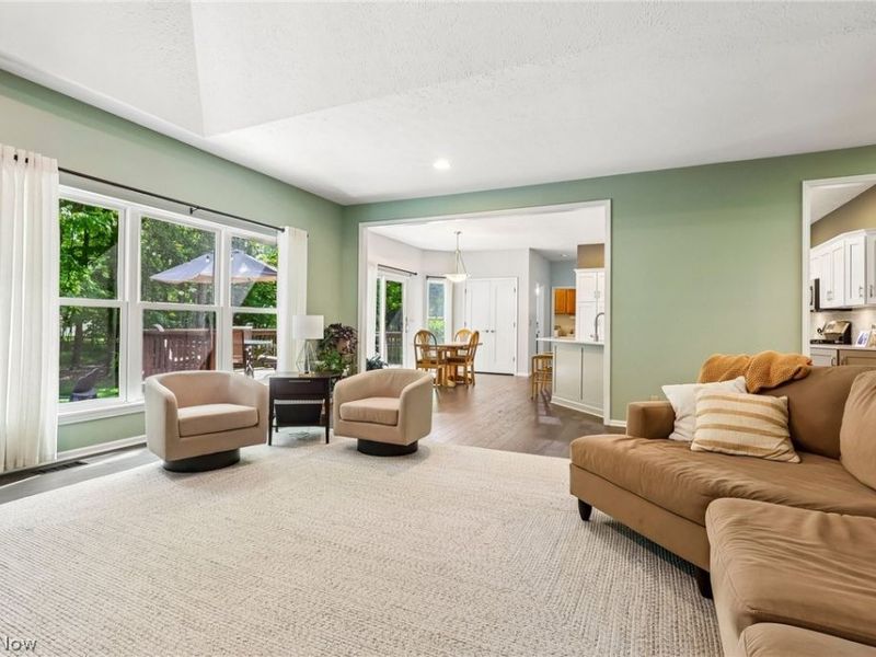 17459 Woodlawn Court , Strongsville, OH 44149 Photo 11