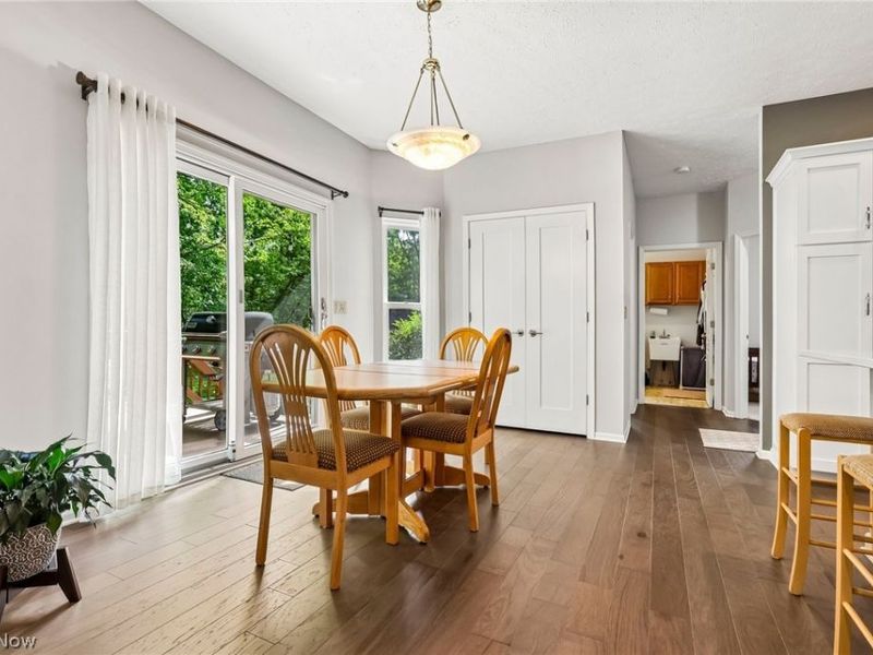 17459 Woodlawn Court , Strongsville, OH 44149 Photo 14