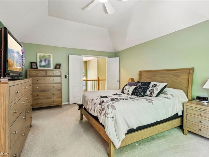 17459 Woodlawn Court , Strongsville, OH 44149 Photo 17