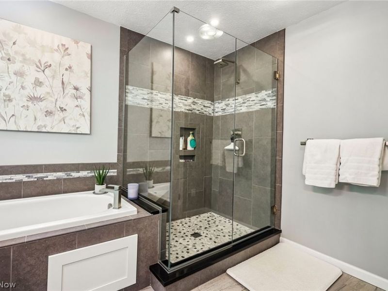 17459 Woodlawn Court , Strongsville, OH 44149 Photo 21